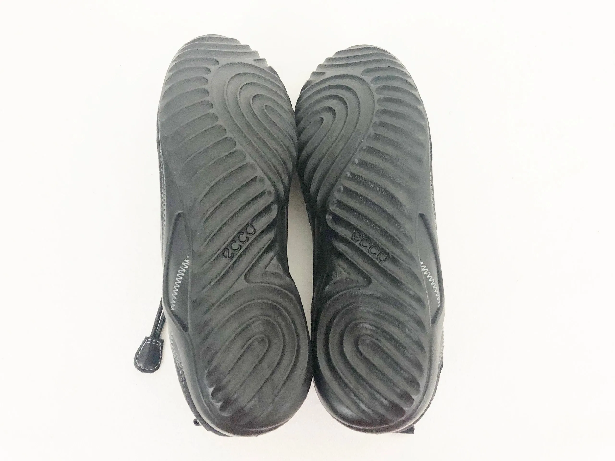 NEW Ecco Cinch Sneakers Size 8