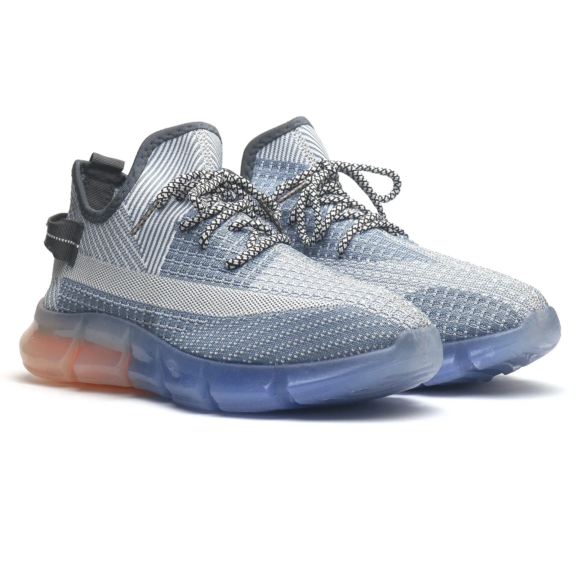 Out fit Sneakers